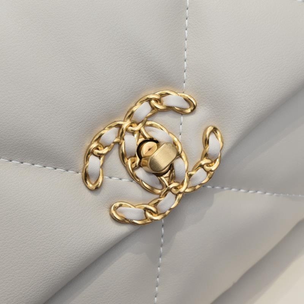 シャネルバッグ角部分ディテール